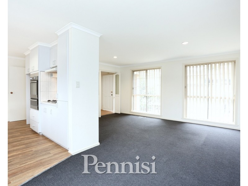 2/18 Duffy Street, Essendon VIC 3040