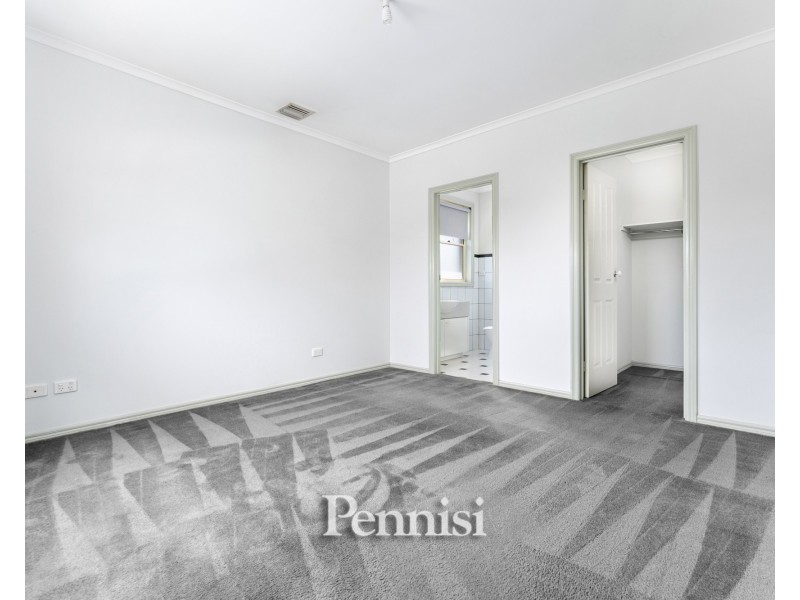 4/1 Burley Griffin Close, Keilor East VIC 3033