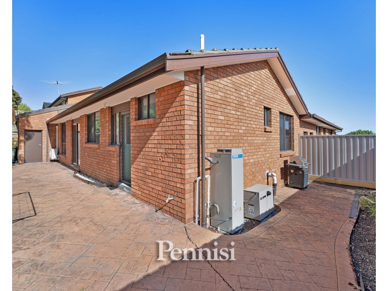 2/6 Kindale Court, Avondale Heights VIC 3034