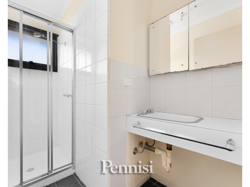3 Elmhurst Road, Gladstone Park VIC 3043