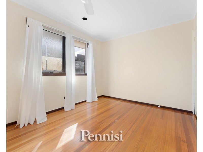 3 Elmhurst Road, Gladstone Park VIC 3043
