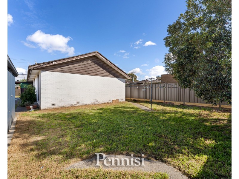 3 Elmhurst Road, Gladstone Park VIC 3043