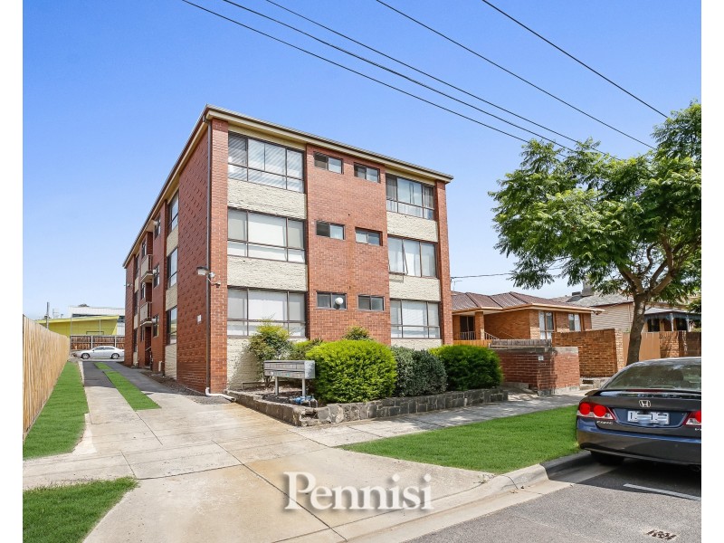 8/15 Shaftsbury Street, Essendon VIC 3040