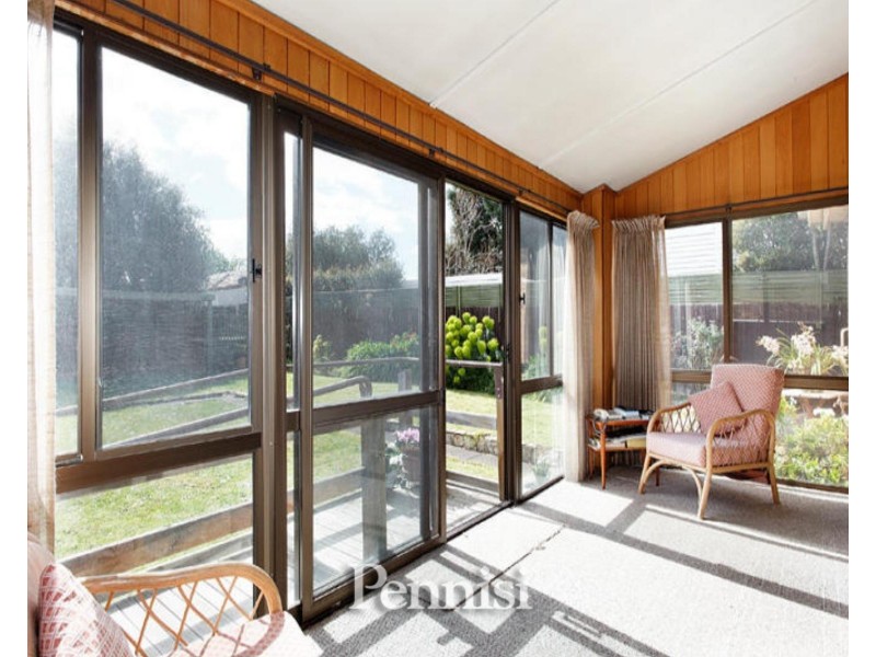 44 Hayes Road, Strathmore VIC 3041