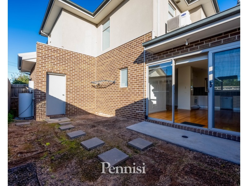2/27 Langton Street, Glenroy VIC 3046