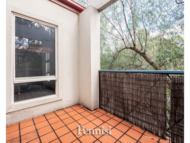 10/8-32 Howlett Street, Kensington VIC 3031