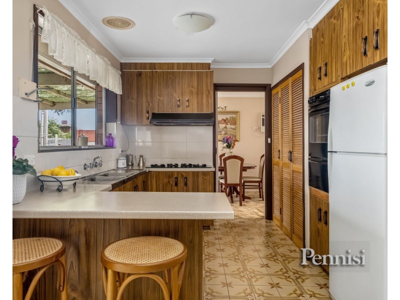 15 Sterling Drive, Keilor East VIC 3033