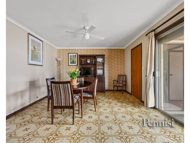 15 Sterling Drive, Keilor East VIC 3033