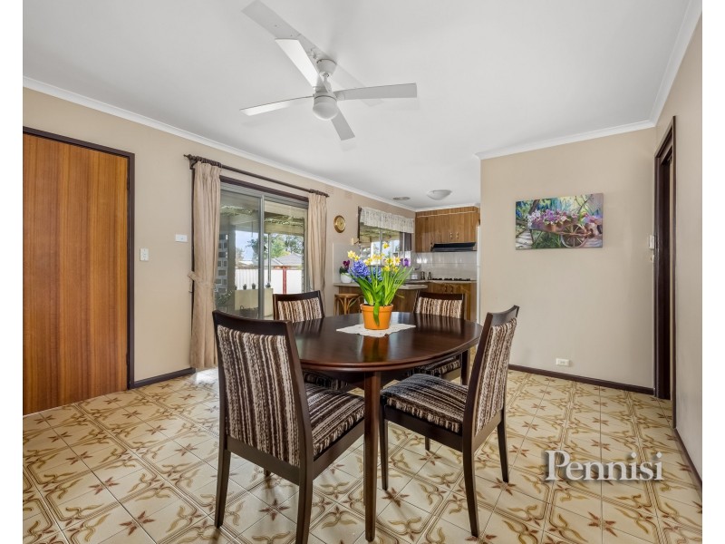 15 Sterling Drive, Keilor East VIC 3033