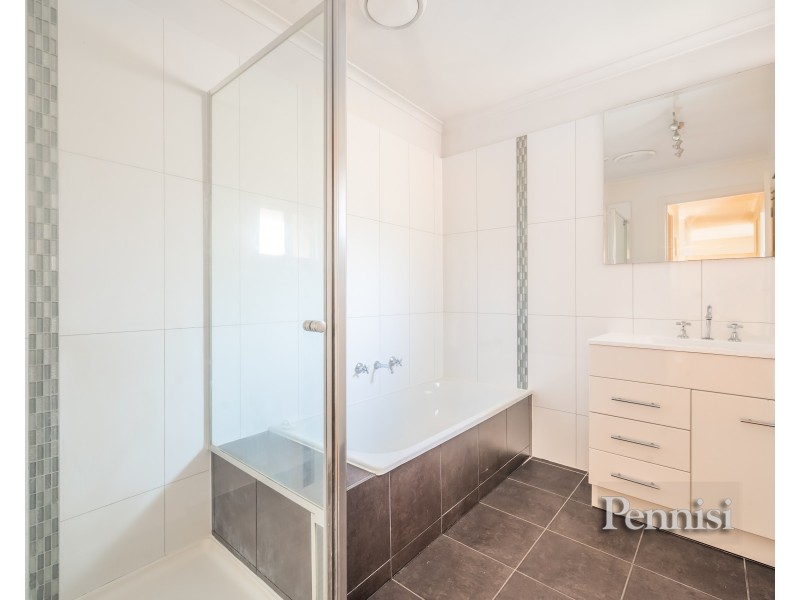 1/21 Ballater Street, Essendon VIC 3040
