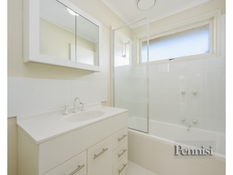 1/44 York Street, Airport West VIC 3042