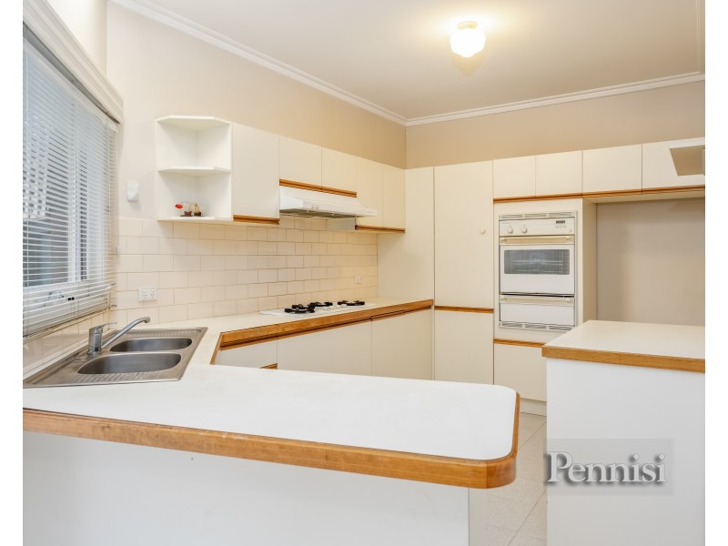 2/32 Gilbertson Street, Essendon VIC 3040