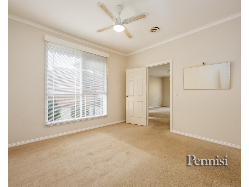2/32 Gilbertson Street, Essendon VIC 3040