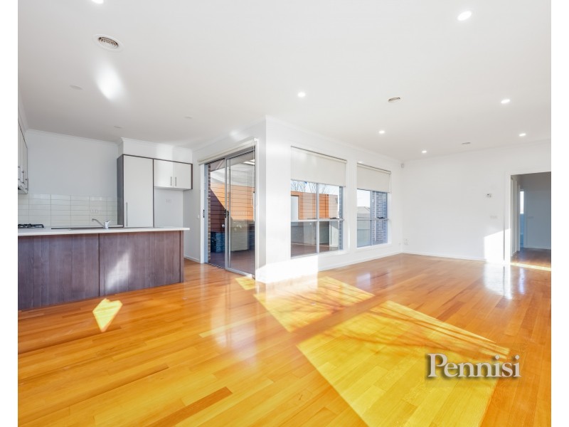 2/83 A Hotham Road, Niddrie VIC 3042