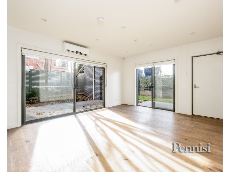 1/12 Leonard Crescent, Ascot Vale VIC 3032