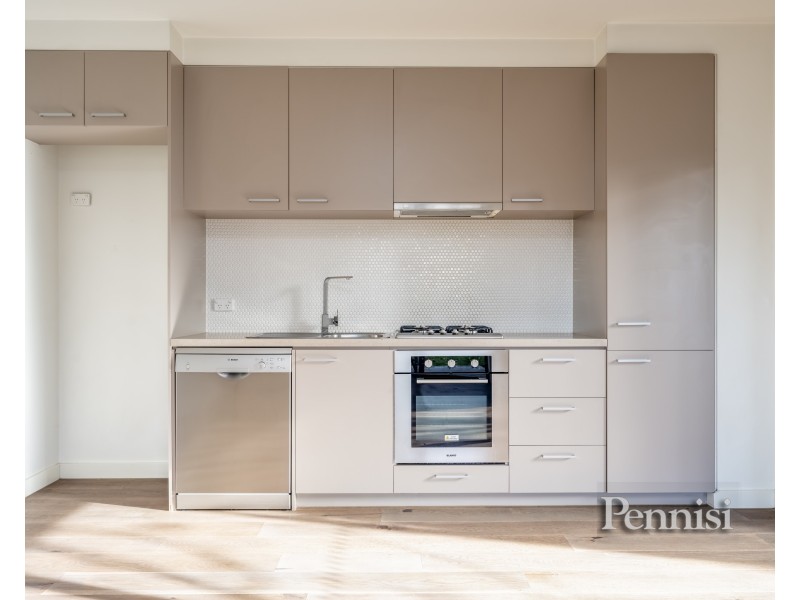 1/12 Leonard Crescent, Ascot Vale VIC 3032