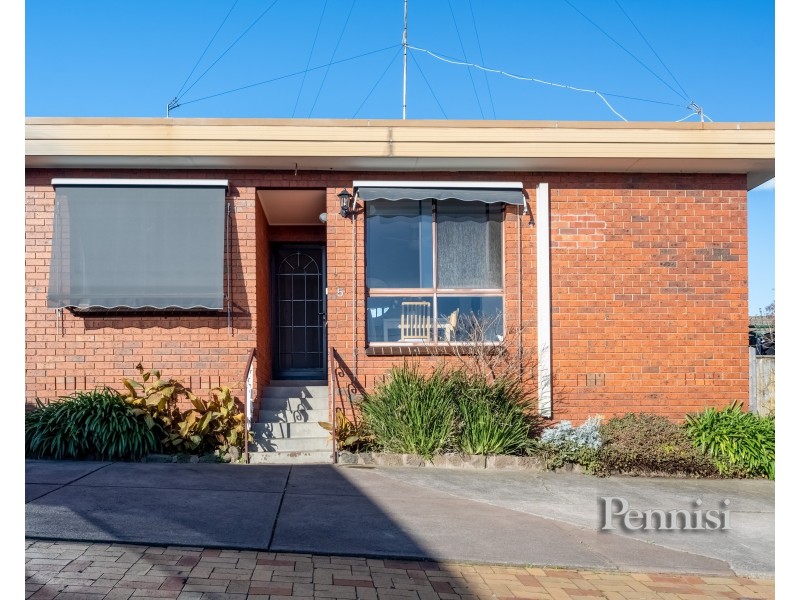 5/4 Balfe Crescent, Brunswick West VIC 3055
