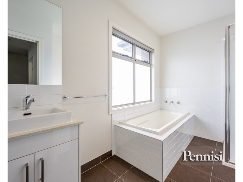 1/27 Langton Street, Glenroy VIC 3046