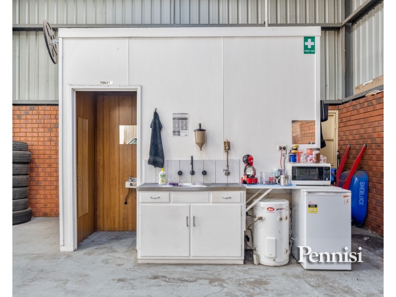 4 & 5/8-10 Tullamarine Park Road, Tullamarine VIC 3043