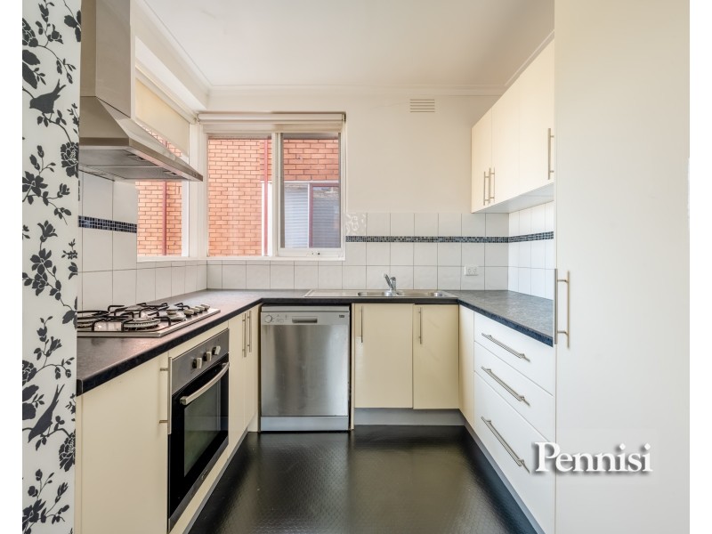 8/23 Brewster Street, Essendon VIC 3040