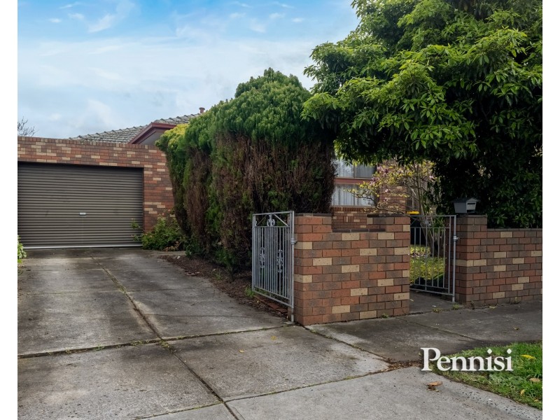 9 Raleigh Grove, Essendon North VIC 3041