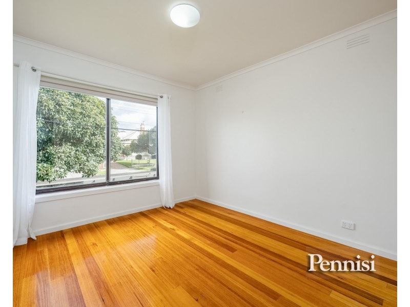 4/14 Ballater Street, Essendon VIC 3040