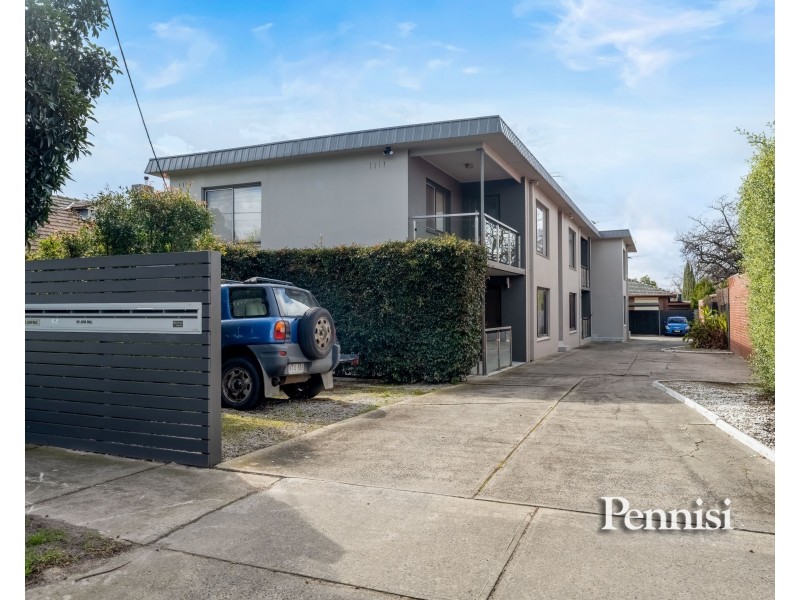 4/14 Ballater Street, Essendon VIC 3040