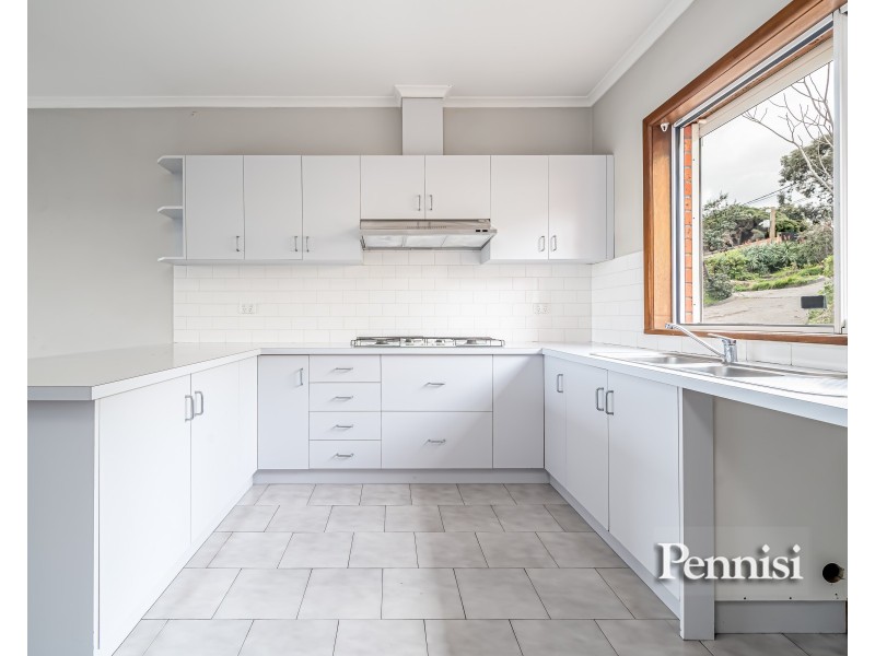 3/13 Laura Grove, Avondale Heights VIC 3034