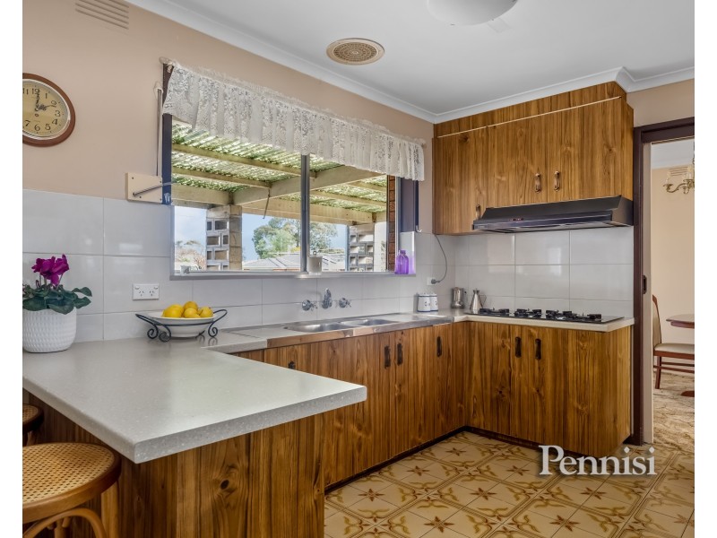 15 Sterling Drive, Keilor East VIC 3033