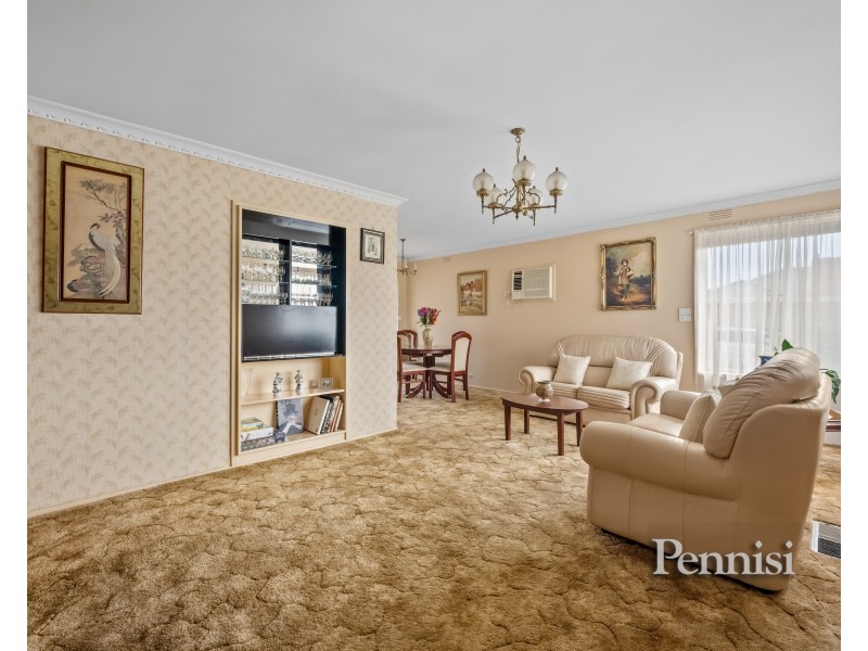 15 Sterling Drive, Keilor East VIC 3033