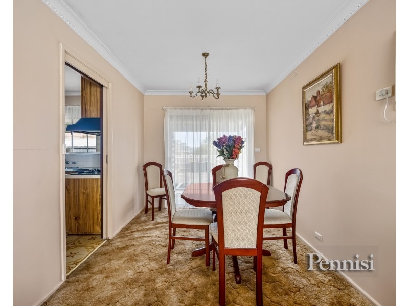 15 Sterling Drive, Keilor East VIC 3033