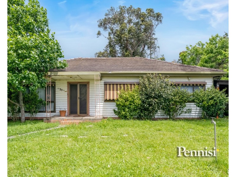 27 Melbourne Avenue, Glenroy VIC 3046