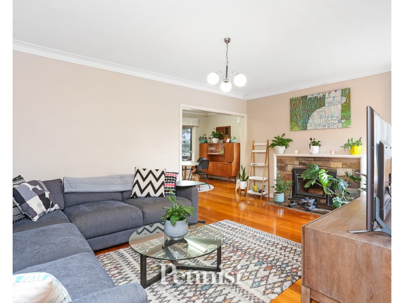 22 Strathnaver Avenue, Strathmore VIC 3041