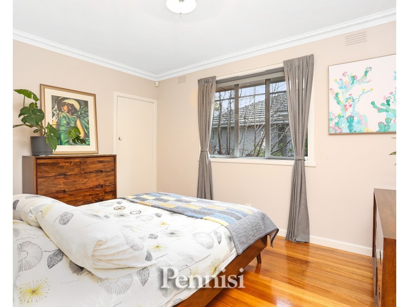 22 Strathnaver Avenue, Strathmore VIC 3041