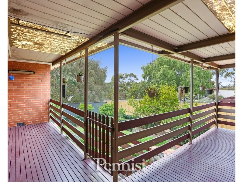22 Strathnaver Avenue, Strathmore VIC 3041