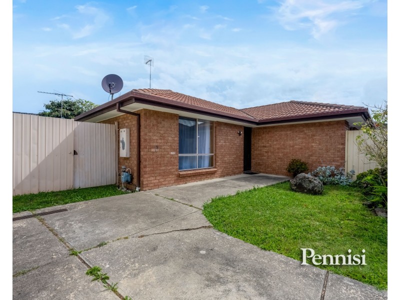 2/16 Coorong Court, Meadow Heights VIC 3048