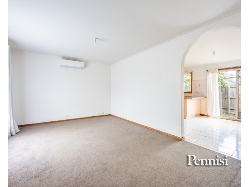 2/16 Coorong Court, Meadow Heights VIC 3048