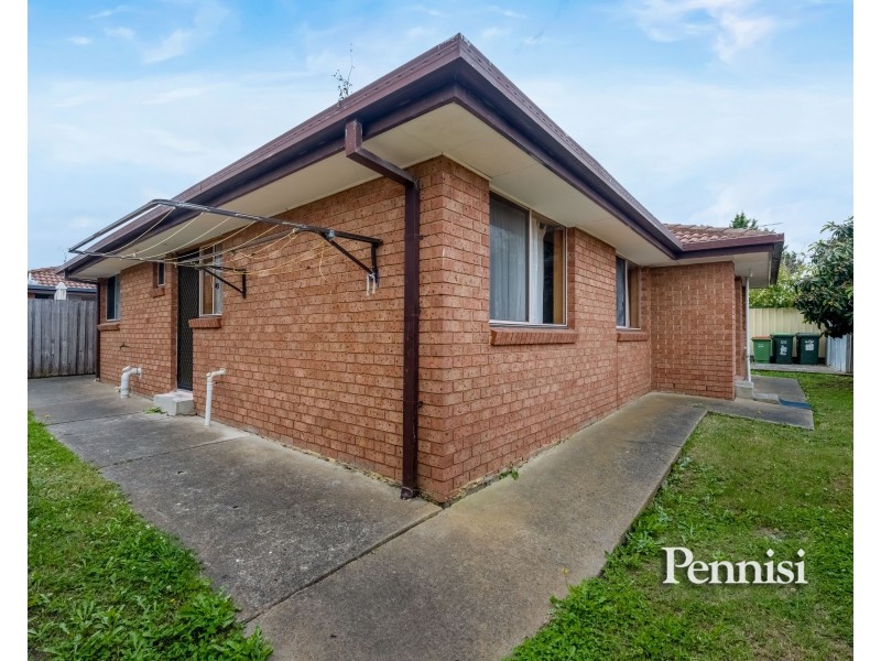 2/16 Coorong Court, Meadow Heights VIC 3048