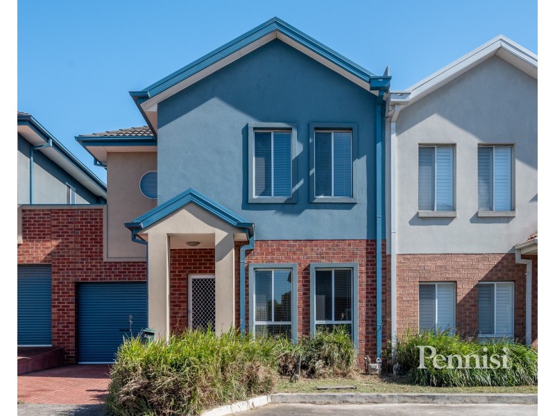 5 Balerno Circuit, Gowanbrae VIC 3043