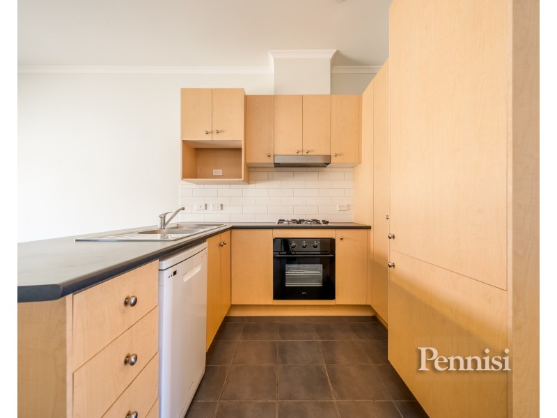 5 Balerno Circuit, Gowanbrae VIC 3043