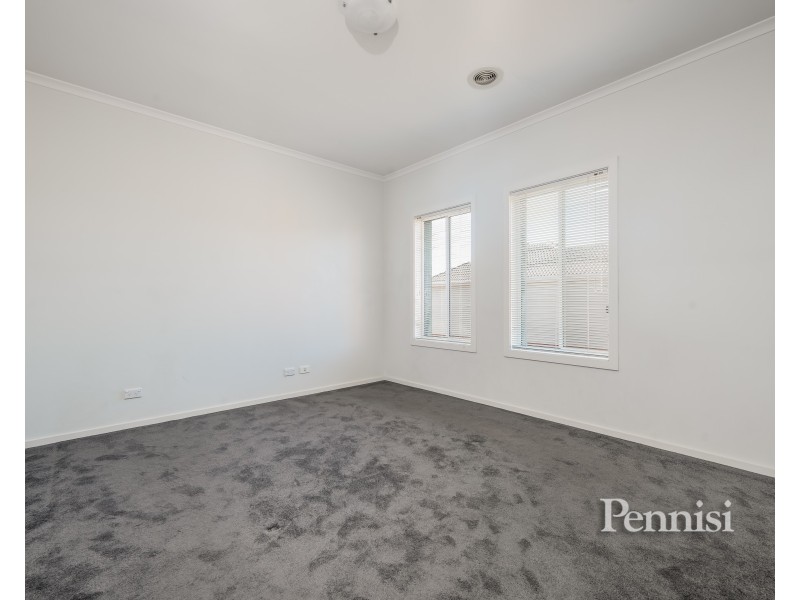 5 Balerno Circuit, Gowanbrae VIC 3043