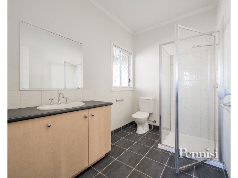 5 Balerno Circuit, Gowanbrae VIC 3043