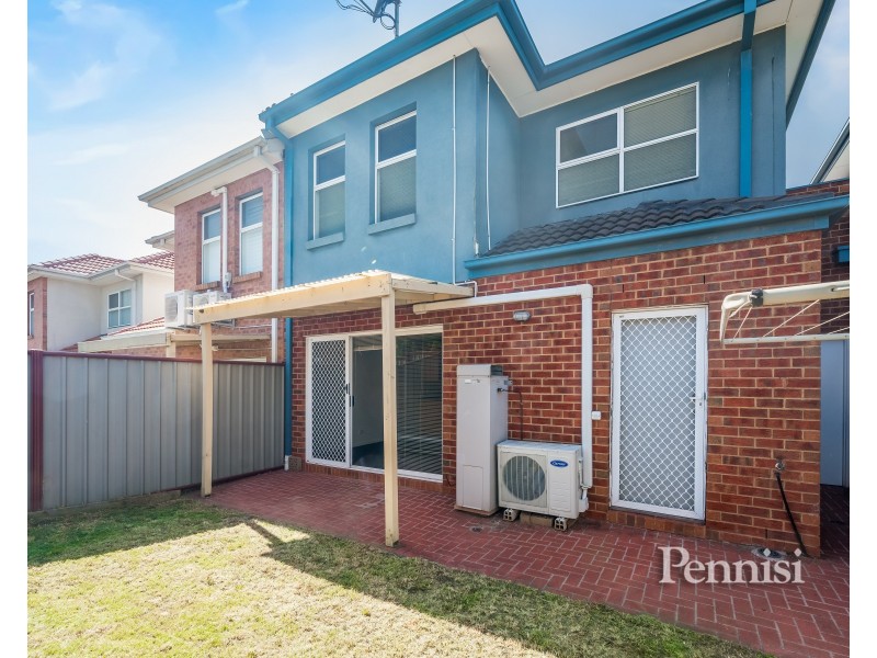 5 Balerno Circuit, Gowanbrae VIC 3043