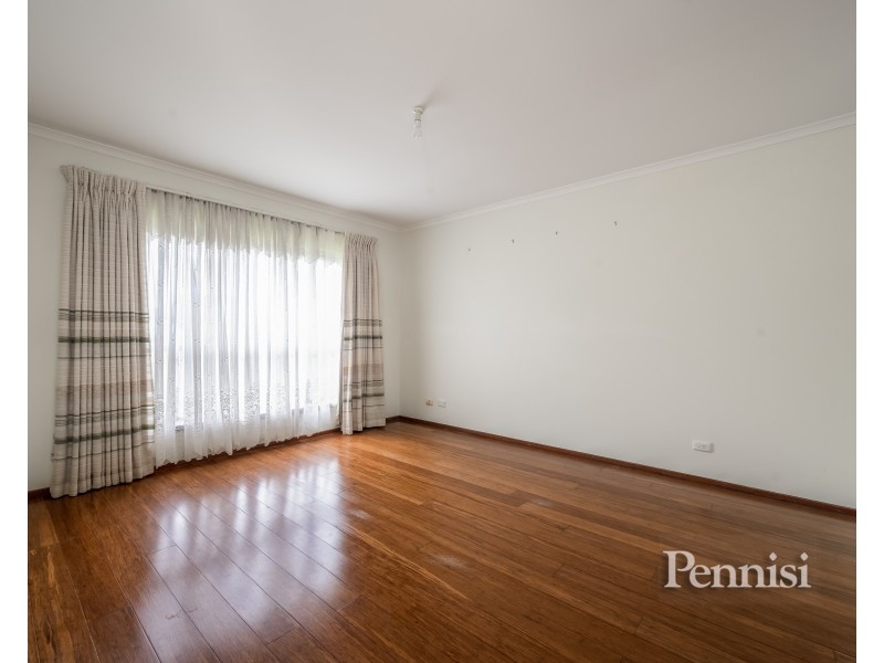 144 Sterling Drive, Keilor East VIC 3033