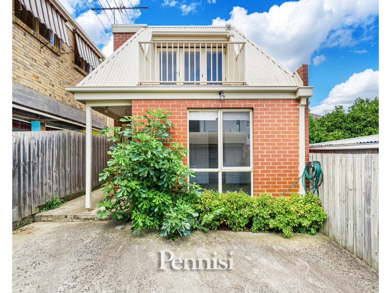 Rear 23 Woodland Street, Strathmore VIC 3041