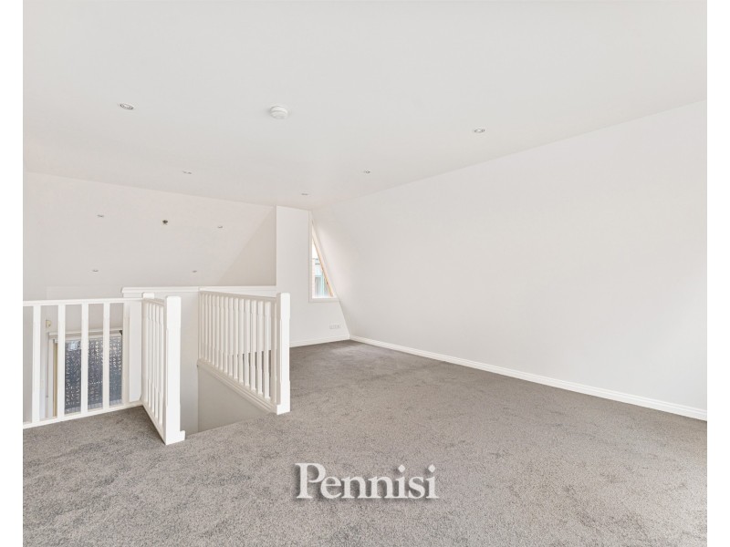 Rear 23 Woodland Street, Strathmore VIC 3041