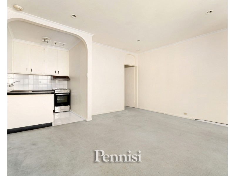 2/17 Middle Road, Ascot Vale VIC 3032