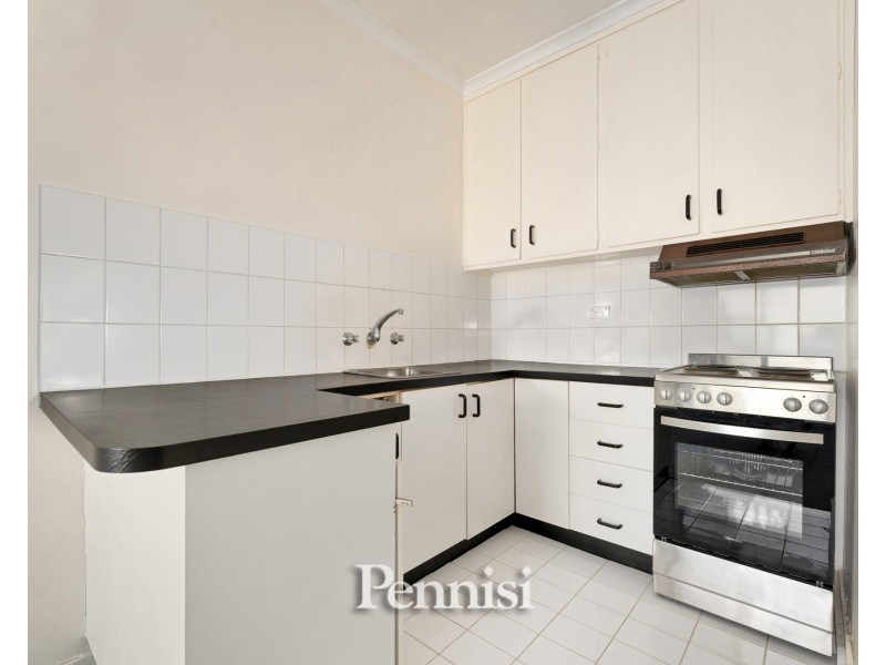 2/17 Middle Road, Ascot Vale VIC 3032