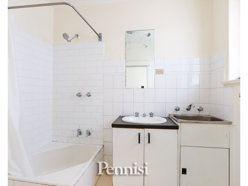 2/17 Middle Road, Ascot Vale VIC 3032