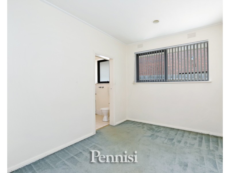 2/17 Middle Road, Ascot Vale VIC 3032